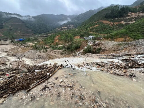berita perusahaan terbaru tentang Darurat wilayah bencana. Tanah gandum Xinuo untuk membantu Shaoguan untuk membantu komunikasi setelah badai hujan.