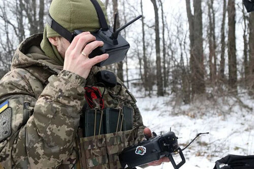 berita perusahaan terbaru tentang Membunuh atau terbunuh: Drone menjadi kejutan dalam perang antara Rusia dan Ukraina