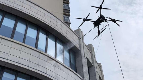 berita perusahaan terbaru tentang MYUAV FC30X Tethered Drone:Pembersihan gedung tinggi tidak lagi menjadi masalah!