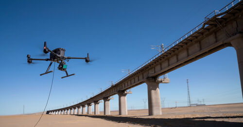 berita perusahaan terbaru tentang MYUAV Bridge Inspection Drone Tethered System (Sistem Terikat dengan Drone untuk Inspeksi Jembatan)