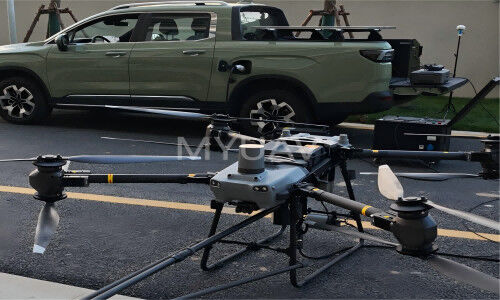 berita perusahaan terbaru tentang Aplikasi sinergis dari MYUAV Dual Tethered Cleaning UAV dan Radar Pure Electric Pickup Trams